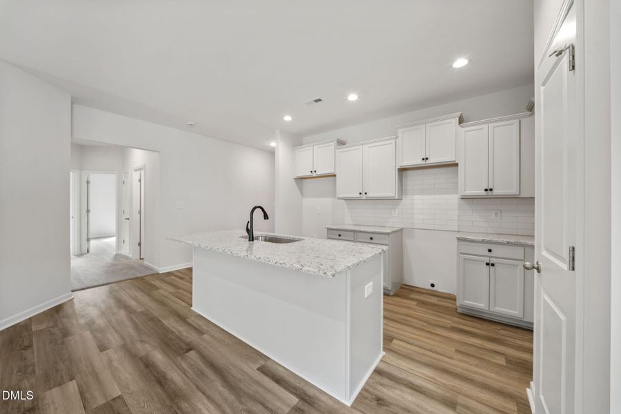 4047 Church St 115