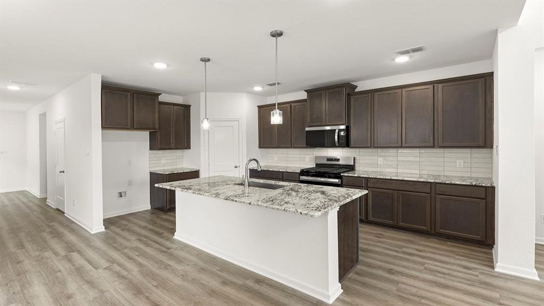 10. 493 Silent Pond - Kitchen (2) 10. 493 Silent Pond - Kitchen (2)