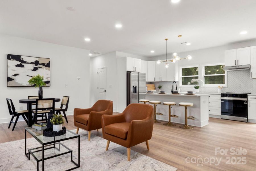 Furnished interior view inside a new home in , Dallas (Image 15). Furnished interior view inside a new home in , Dallas (Image 15).