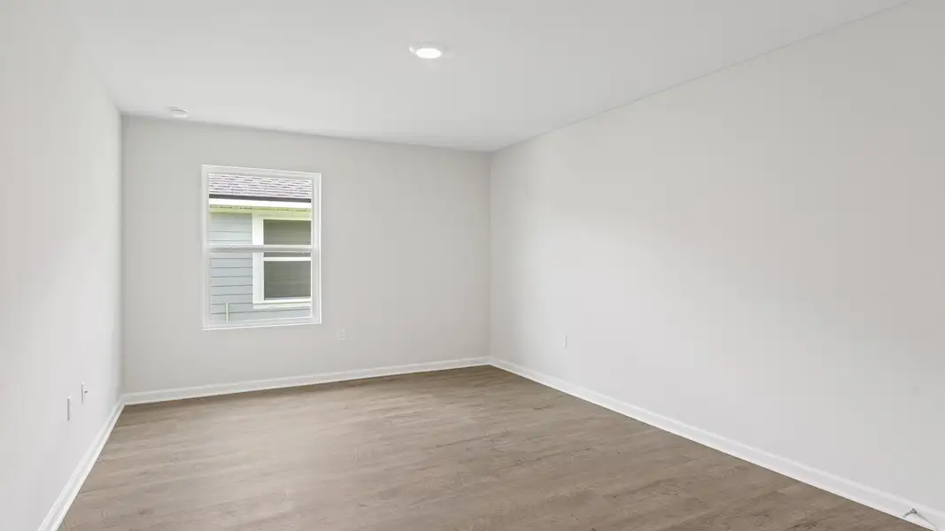 Spacious, unfurnished interior of a new home in Lake Mary Forest, Tallahassee (Image 10).
