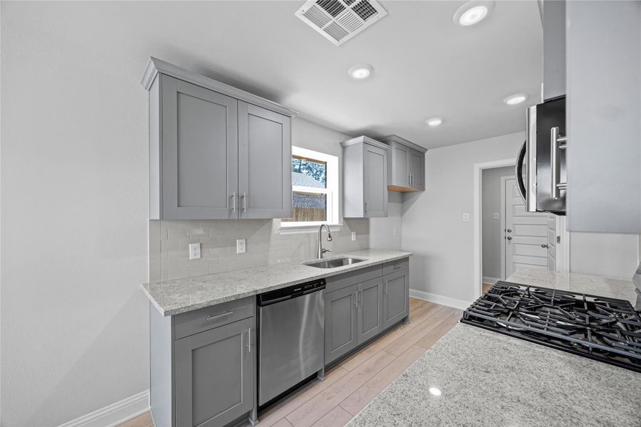 Furnished interior view inside a new home in Grand Oaks Reserve, Cleveland (Image 4). Furnished interior view inside a new home in Grand Oaks Reserve, Cleveland (Image 4).