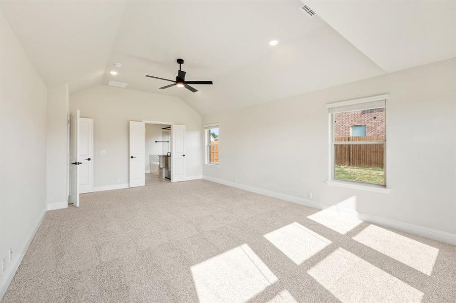 Spacious, unfurnished interior of a new home in Coyote Crossing, Godley (Image 23). Spacious, unfurnished interior of a new home in Coyote Crossing, Godley (Image 23).