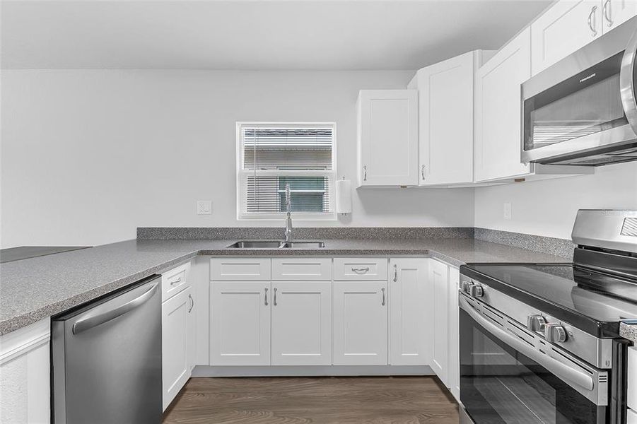 Furnished interior view inside a new home in , Sebring (Image 14).