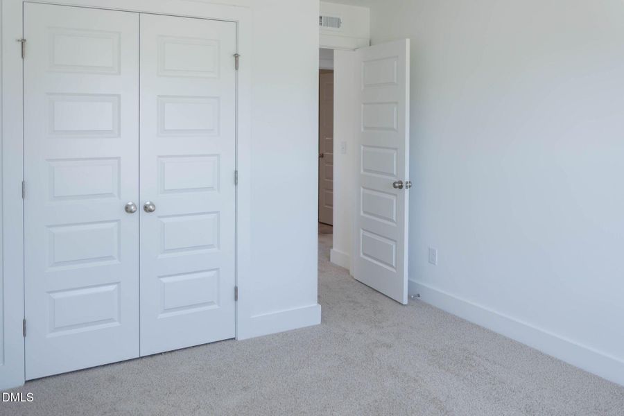 Riverfall_Bedroom3.2