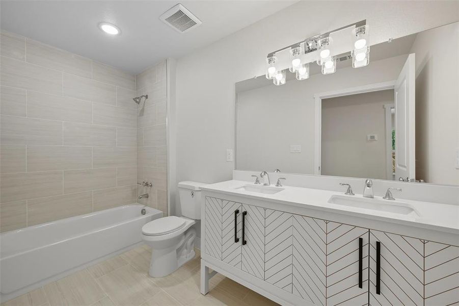 Furnished interior view inside a new home in , Denison (Image 4).