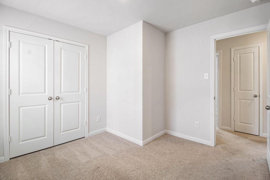 Spacious, unfurnished interior of a new home in Park Vista at El Tesoro, Houston (Image 17).