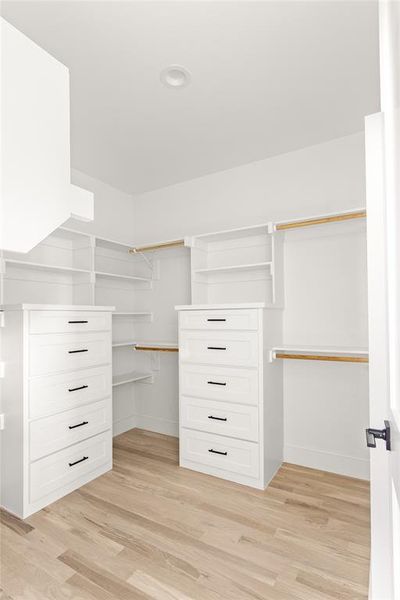 Spacious, unfurnished interior of a new home in , Dallas (Image 22).