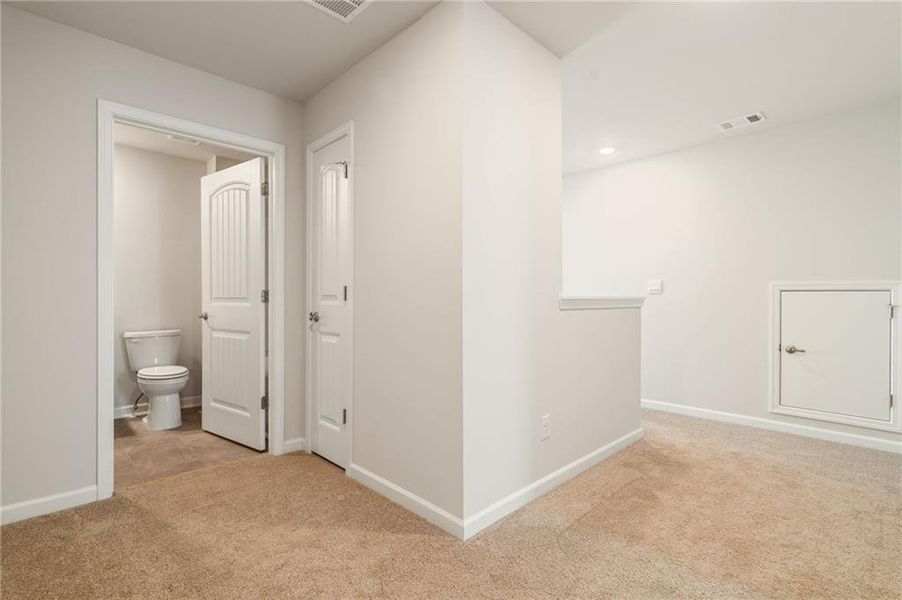 Spacious, unfurnished interior of a new home in , Acworth (Image 31).