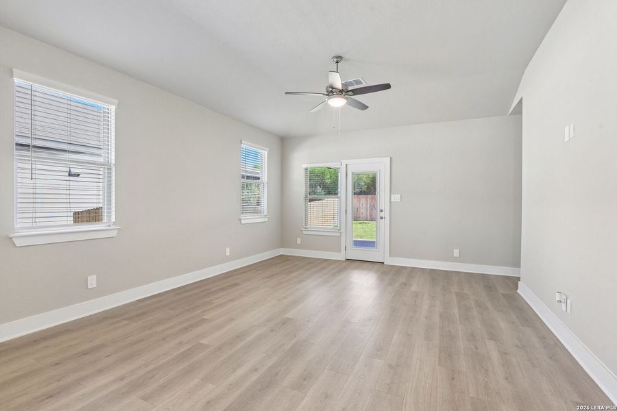 Spacious, unfurnished interior of a new home in Royal Crest, San Antonio (Image 49).