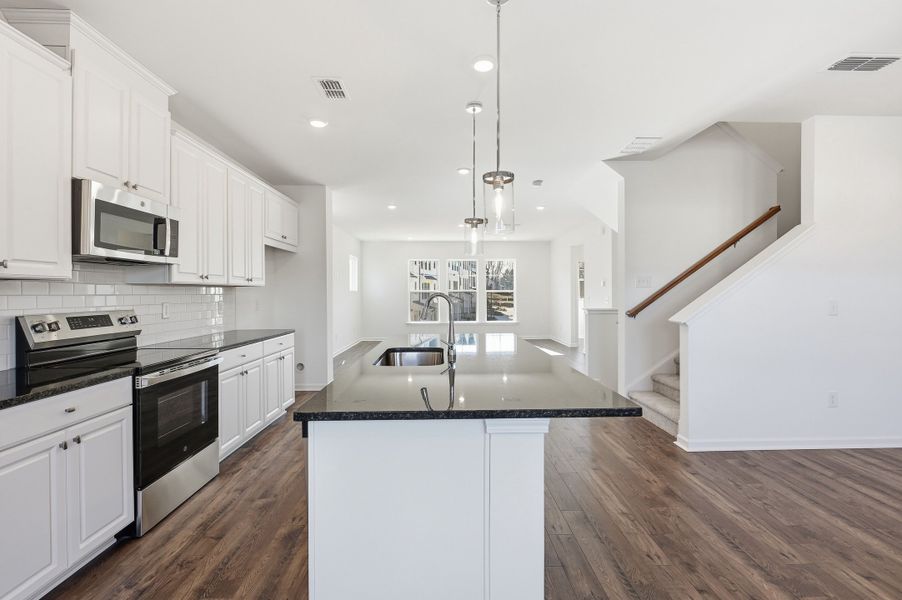 Furnished interior view inside a new home in Rosewood Farm, Lawrenceville (Image 3).