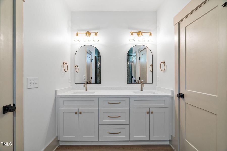 62-web-or-mls-165-nashua-dr 62-web-or-mls-165-nashua-dr