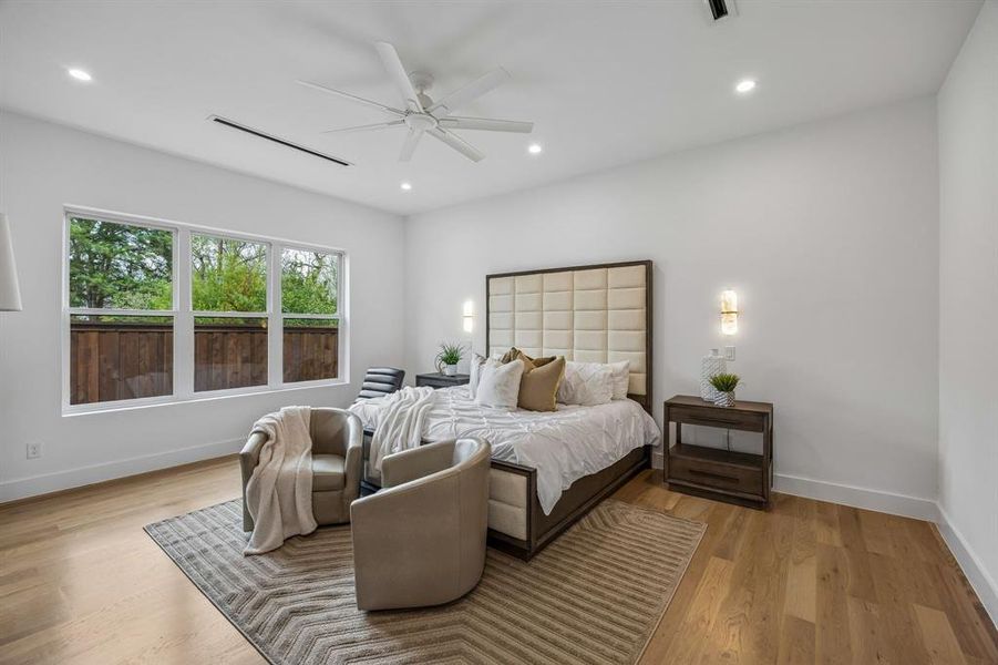 Furnished interior view inside a new home in , Dallas (Image 13).