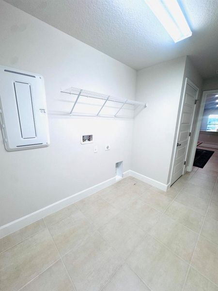 Spacious, unfurnished interior of a new home in Waterstone Villas, Fort Pierce (Image 22).