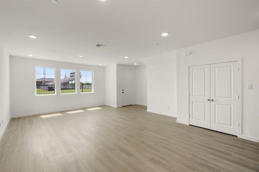 5708 Lakeview- Primary Suite-1 5708 Lakeview- Primary Suite-1