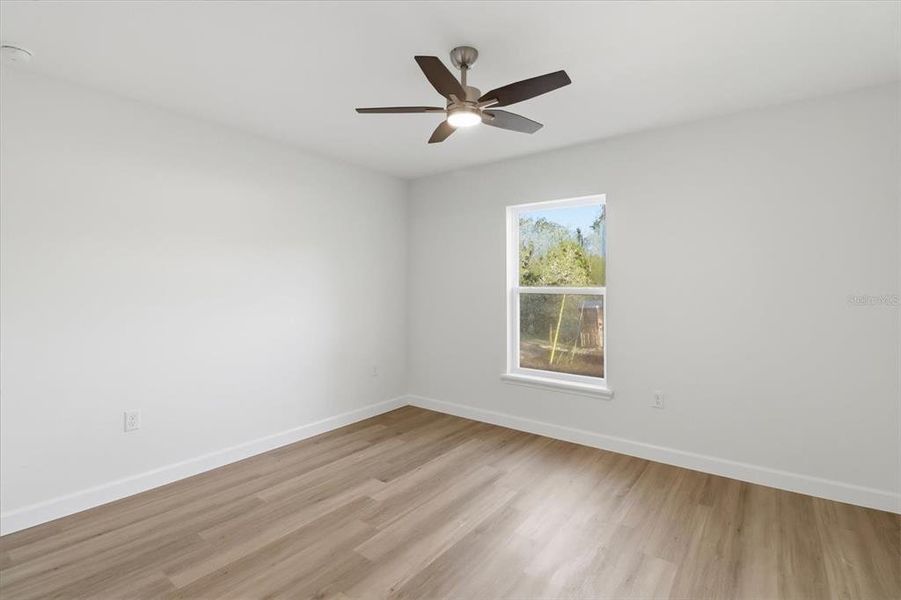 Spacious, unfurnished interior of a new home in , Citrus Springs (Image 19).