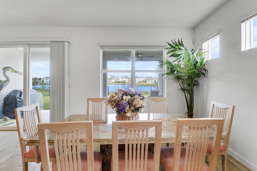 Dining Lake Views