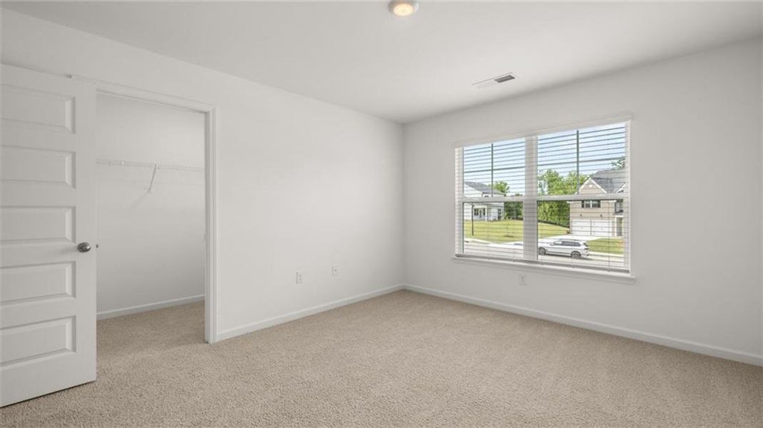 Spacious, unfurnished interior of a new home in Heritage Pointe, Senoia (Image 24).