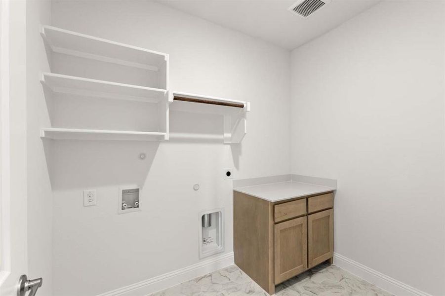 20-1020-wheatland-way-justin-tx-laundry-room-cabinets-timberbrook 20-1020-wheatland-way-justin-tx-laundry-room-cabinets-timberbrook