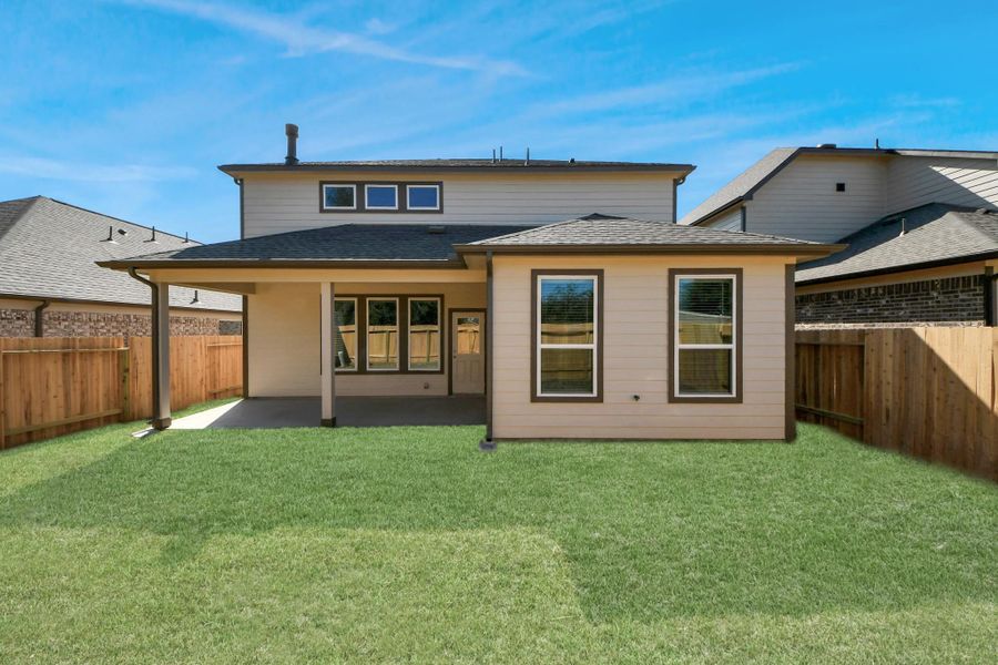 Explore the expansive backyard with its inviting covered patio—a perfect blend of space for the kids to play and adults to unwind. Ideal for creating your outdoor oasis, this backyard accommodates patio furniture, a BBQ pit, and endless possibilities for leisure and entertainment.