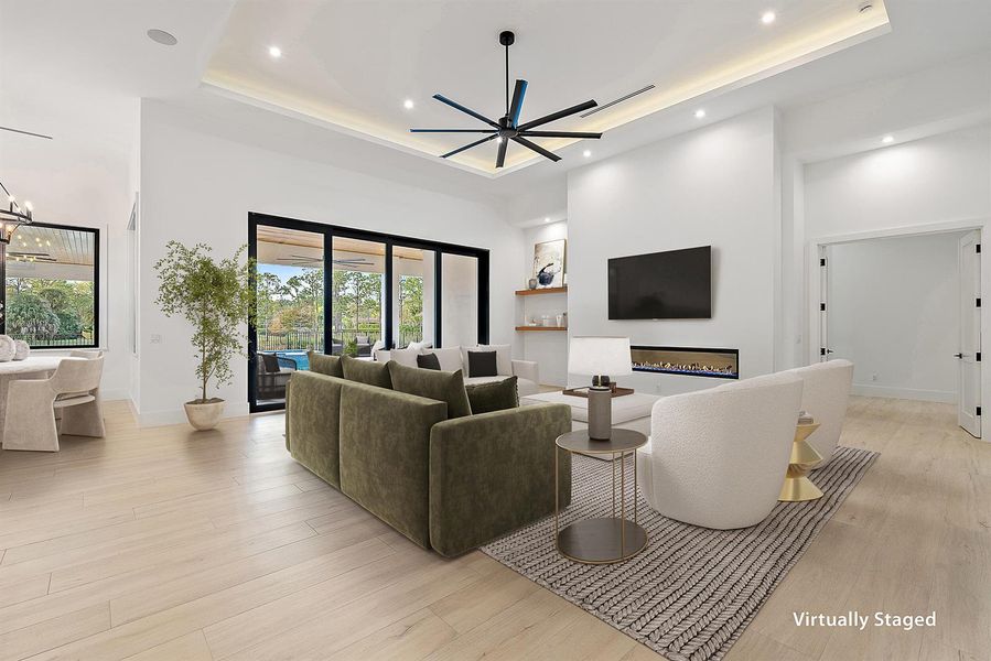 Indoor / Outdoor Living