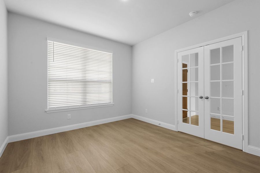 Representative unfurnished interior of a home built from the Garrison I by Cheldan Homes in Stoneview, Glen Rose (Image 22).