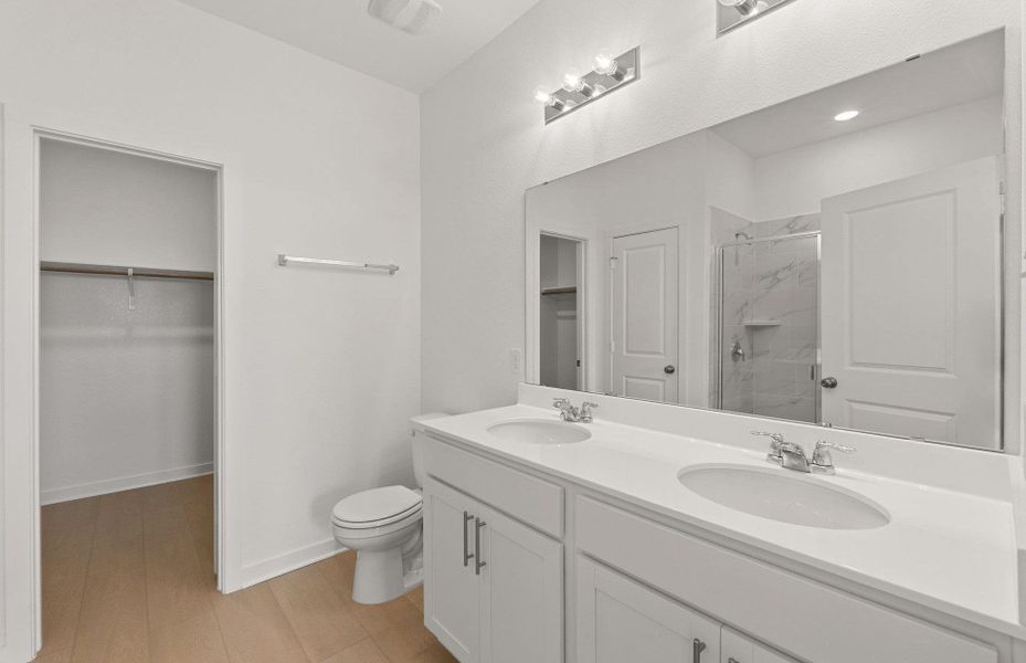 Furnished interior view inside a new home in Alto, San Marcos (Image 7).