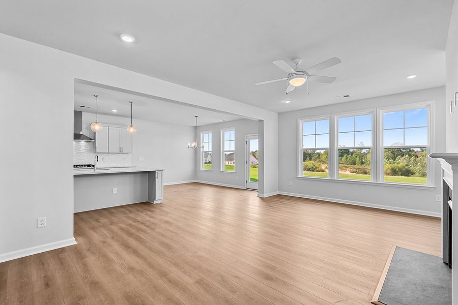Spacious, unfurnished interior of a new home in Fieldstone, Lexington (Image 25).
