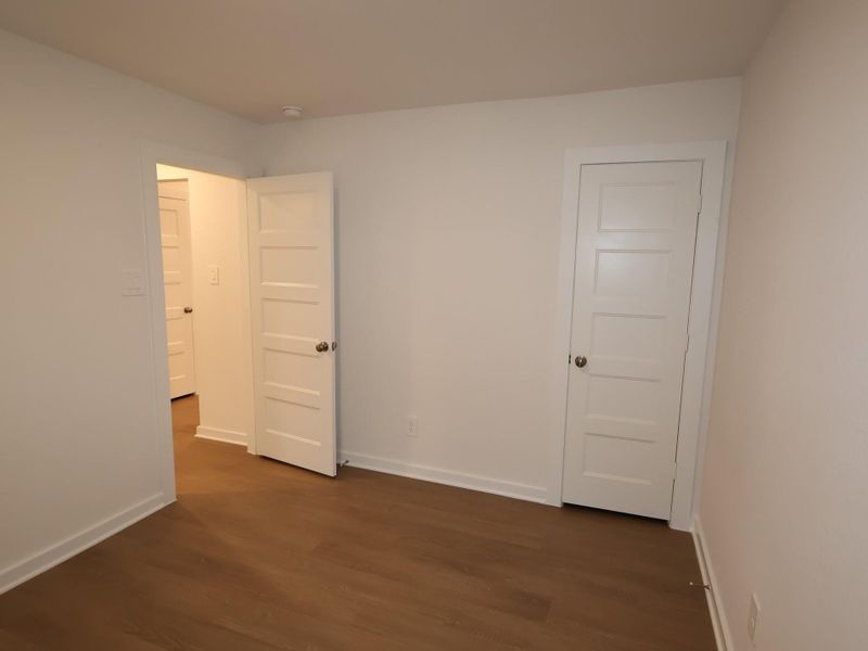 Spacious, unfurnished interior of a new home in Wildrye, Waller (Image 17).