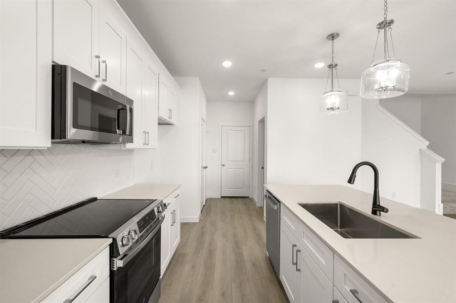 5712 Lakeview- kITCHEN-5