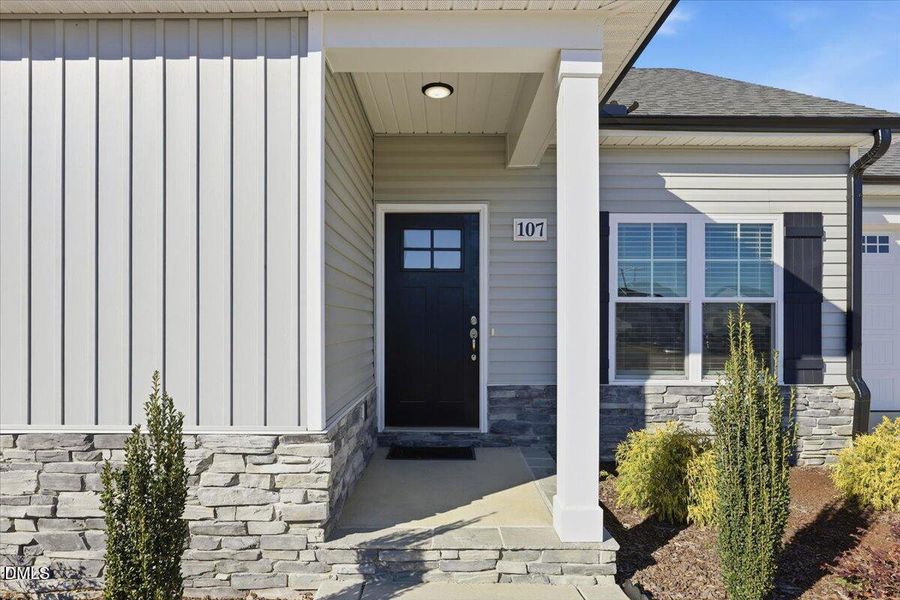 05-4213 Fairlawn Dr-5