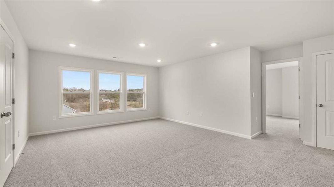 Spacious, unfurnished interior of a new home in Holland Estates, Powder Springs (Image 33).