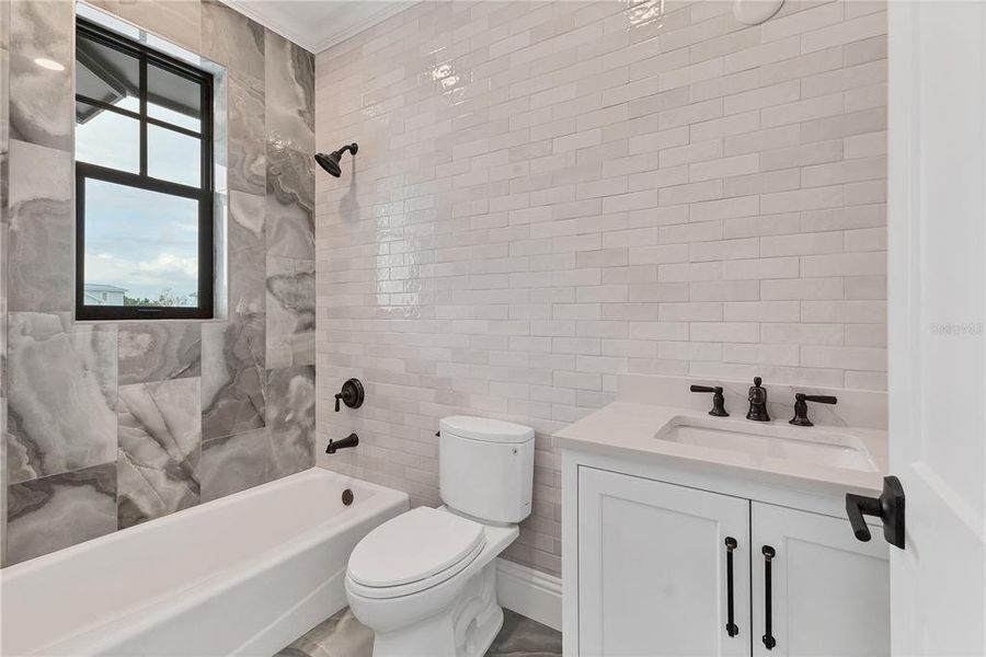 Furnished interior view inside a new home in , Boca Grande (Image 48).