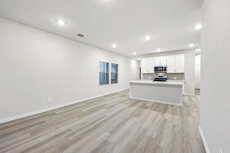 Spacious, unfurnished interior of a new home in Parks at Foster Crossing - Spring Series, Anna (Image 27).