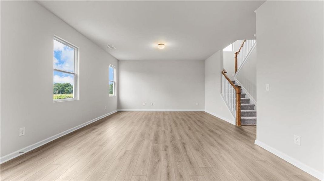 Spacious, unfurnished interior of a new home in Hampton Ridge, Jefferson (Image 9).