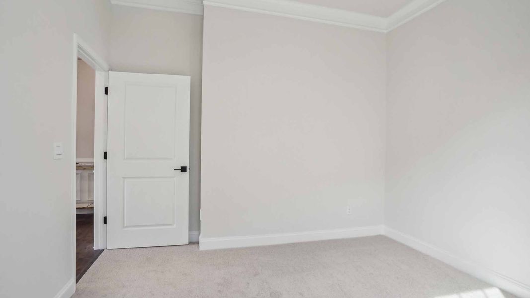 Spacious, unfurnished interior of a new home in Laurelbrook, Sherrills Ford (Image 18).