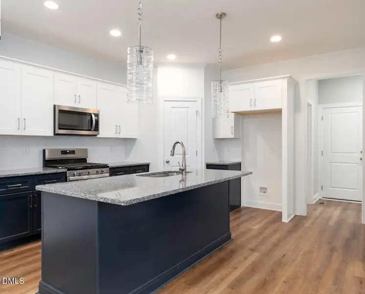 image (17) image (17)