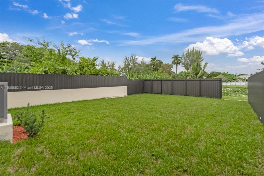 Exterior details and patio area of a home in , Miami (Image 4).
