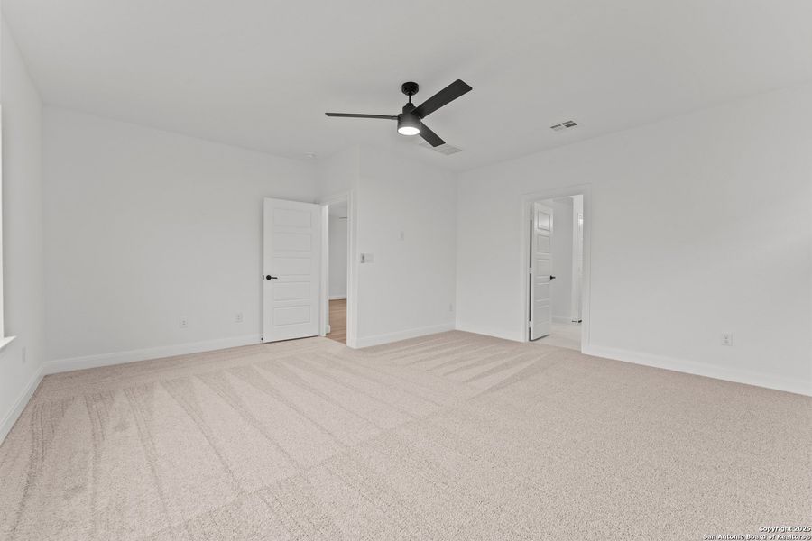 Spacious, unfurnished interior of a new home in Ladera - High Point 45', San Antonio (Image 8). Spacious, unfurnished interior of a new home in Ladera - High Point 45', San Antonio (Image 8).