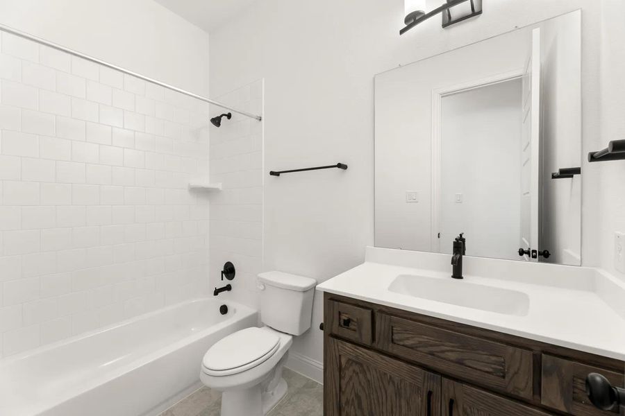 Emilia A Bathroom 2