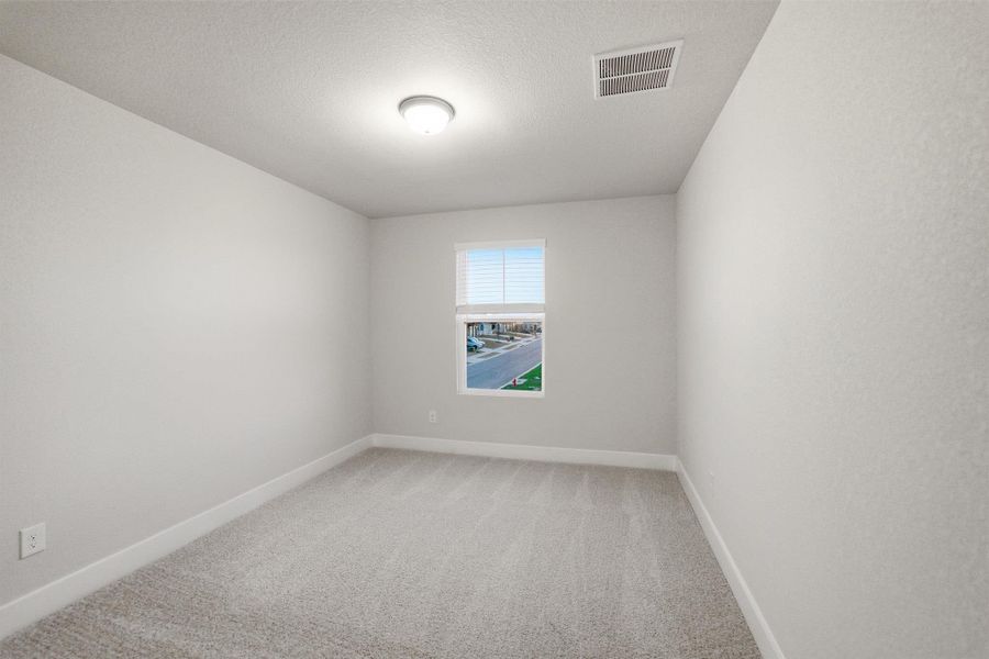 Spacious, unfurnished interior of a new home in Hunters Glen, Jarrell (Image 29).