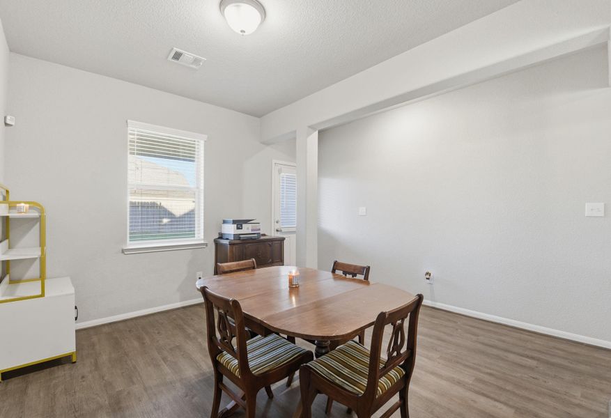 Furnished interior view inside a new home in Legends Bay, Baytown (Image 11). Furnished interior view inside a new home in Legends Bay, Baytown (Image 11).