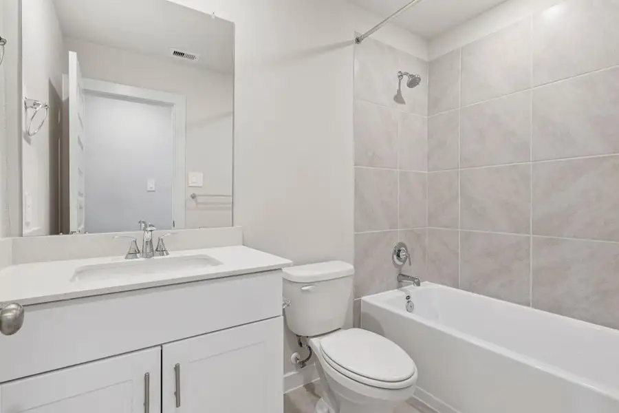 Photo is not of the actual home but is an inspirational photo of builder’s model home and may depict options, furnishings, and/or decorator features that are not included. Photo is not of the actual home but is an inspirational photo of builder’s model home and may depict options, furnishings, and/or decorator features that are not included.