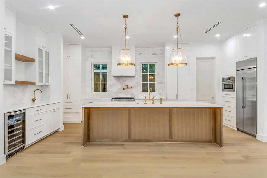 Furnished interior view inside a new home in , Dallas (Image 5).