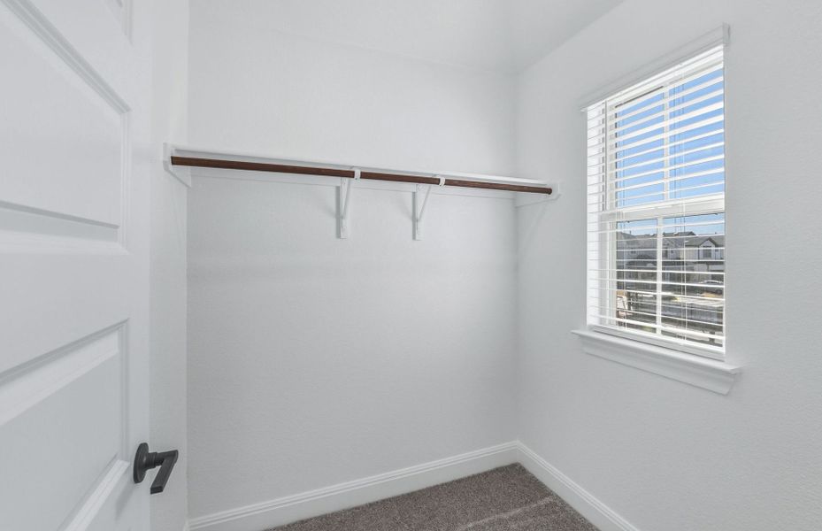 Spacious, unfurnished interior of a new home in Santa Rita Ranch, Liberty Hill (Image 34).