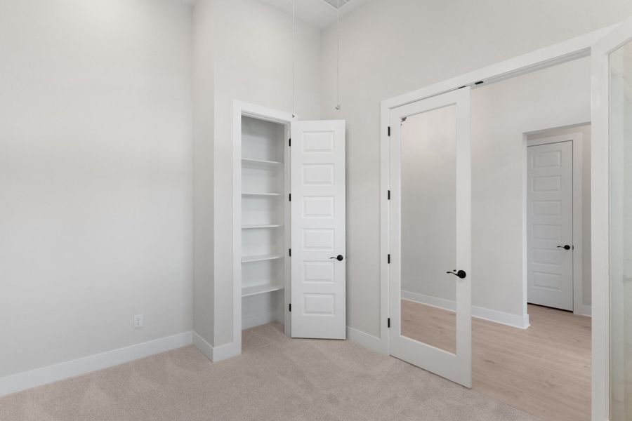 Spacious, unfurnished interior of a new home in Broken Oak, Georgetown (Image 29).