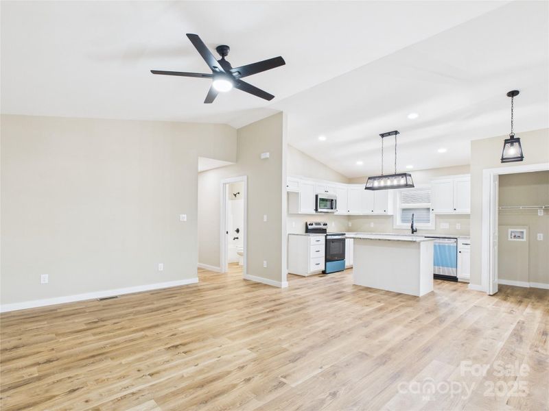 Spacious, unfurnished interior of a new home in , Valdese (Image 20). Spacious, unfurnished interior of a new home in , Valdese (Image 20).