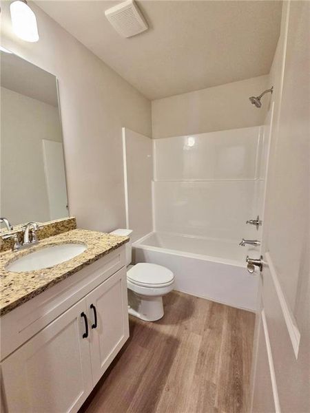 Furnished interior view inside a new home in , Waleska (Image 12).