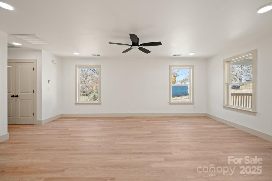 Spacious, unfurnished interior of a new home in , Newton (Image 11).