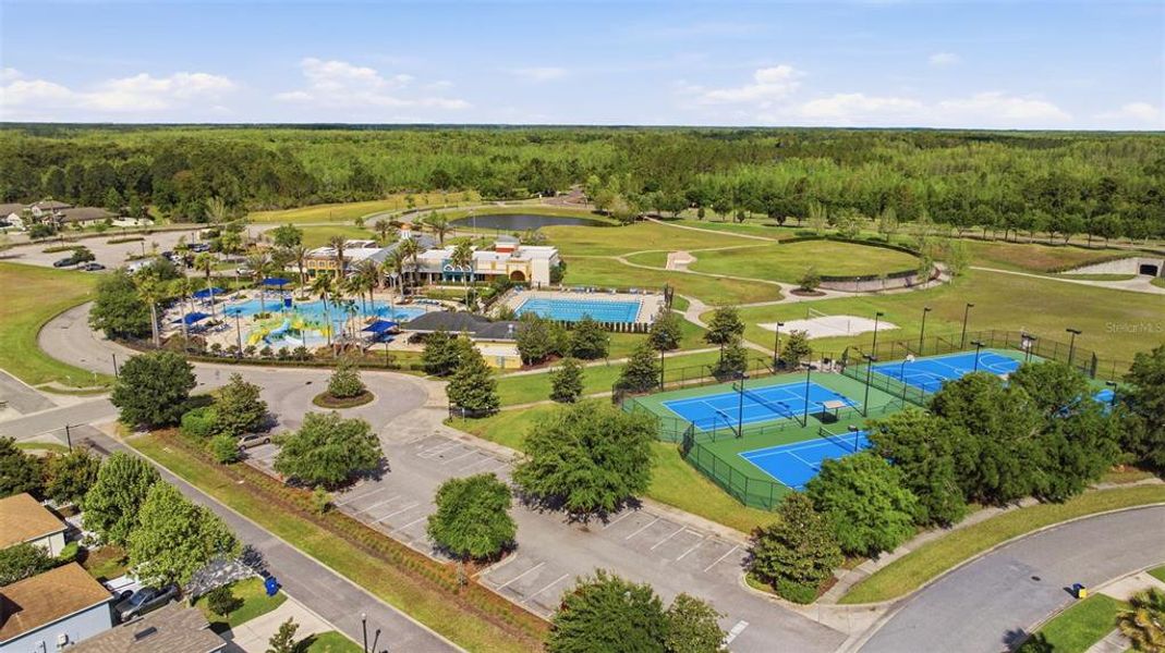 Community amenities in , Land O' Lakes (Image 56).