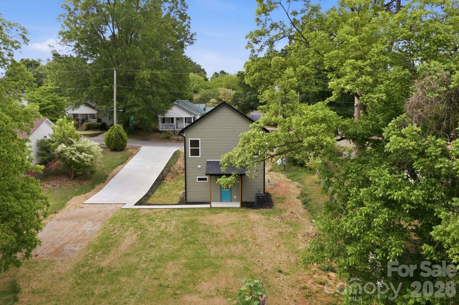 Image 37 of a home in .